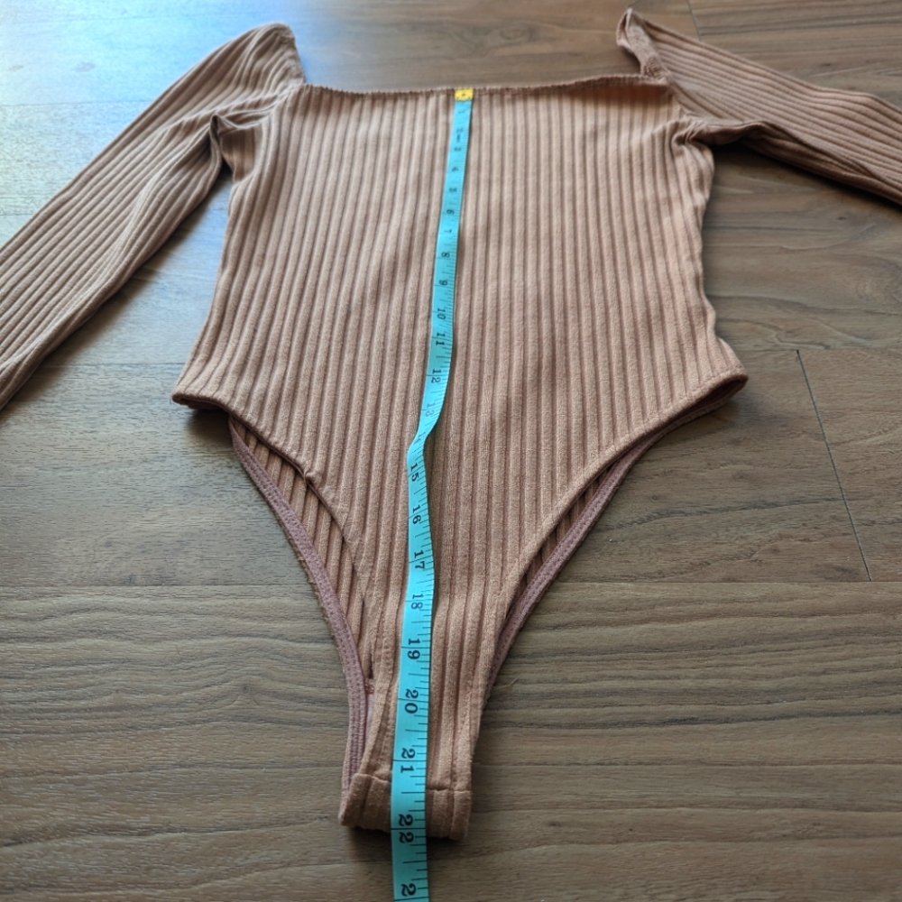 Forever 21 Pink Nude Long Sleeve Bodysuit - Picture 6 of 9